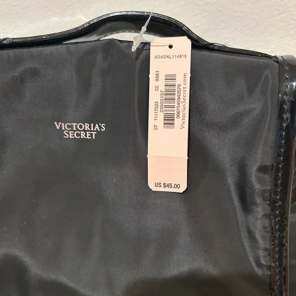 Victoria’s Secret Cosmetic Bag Hanging and  Luggage tag/address NWT - Picture 2 of 6